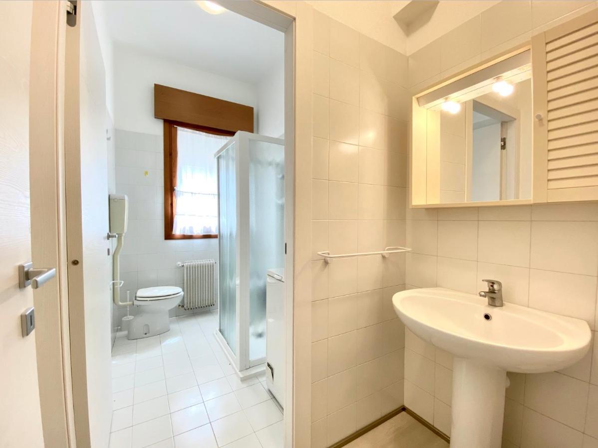 Villa Santin Carraro Immobiliare - Family Apartments ลิโดดิเยโซโล ภายนอก รูปภาพ
